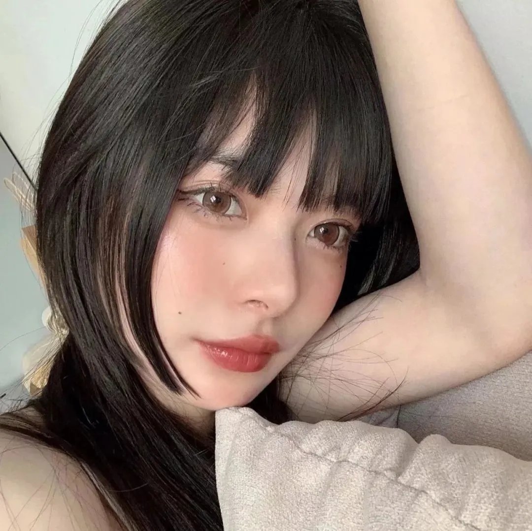 黑疯婆子闹监狱